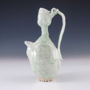 Ewer with Black and White TV #zt105