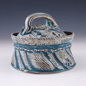 Lidded Baker #eb509